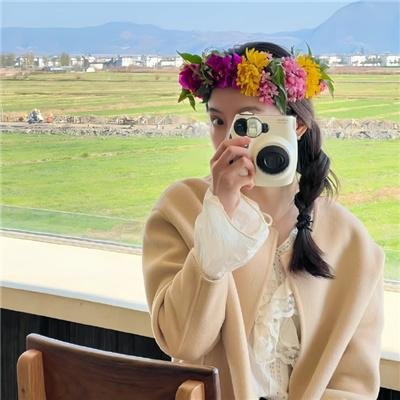 当红小花又出大瓜：素颜现身菜市场，经纪人连夜公关，一夜之间
